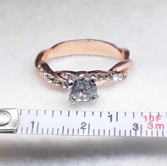 🎀925/18k White Sapphire Princess Ring - Picture 4 of 8